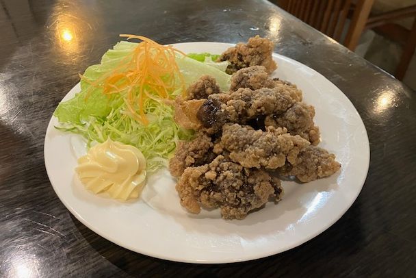 一乃谷の鯨料理。懐かしい竜田揚げ（写真：編集部撮影）