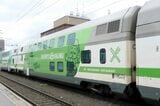 客車のインターシティの食堂車。下階の窓のない部分が売店兼厨房（筆者撮影）