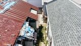 ２棟の間の被害