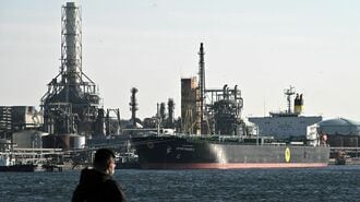 ｢ナフサ危機｣化学品に供給不安､生活へ影響必至