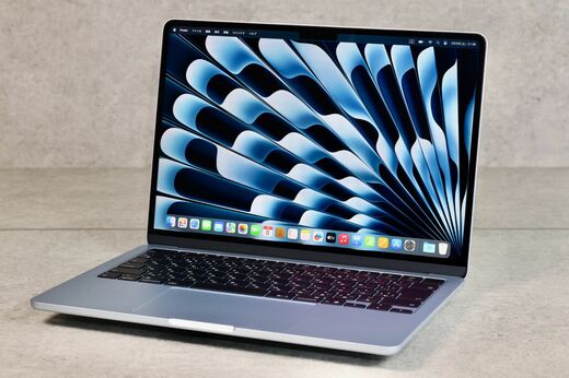 新品同様 MacBook Air 13インチ M4 スカイブルー G9975 MacBook Air 13インチ MC6U4J/A Early 2025 スカイブルー【Apple M4