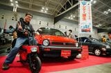 1982年式ホンダ「シティR」とオーナーの“Saka”さん（写真：筆者撮影）