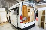 ピカソのアートともに旅を楽しめる、加藤モーターの新作キャンピングカー「パブロ」（筆者撮影）