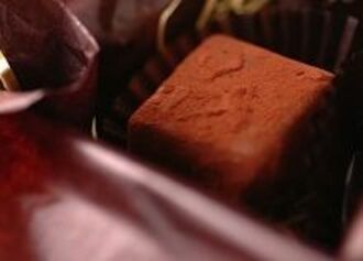 不況下のバレンタイン商戦　チョコレートは「頼みの綱」