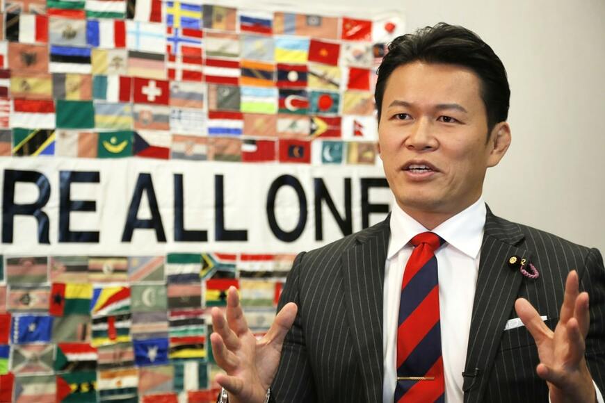 須藤元気・前参院議員（写真：AP／アフロ）