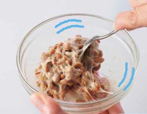 納豆を混ぜる
