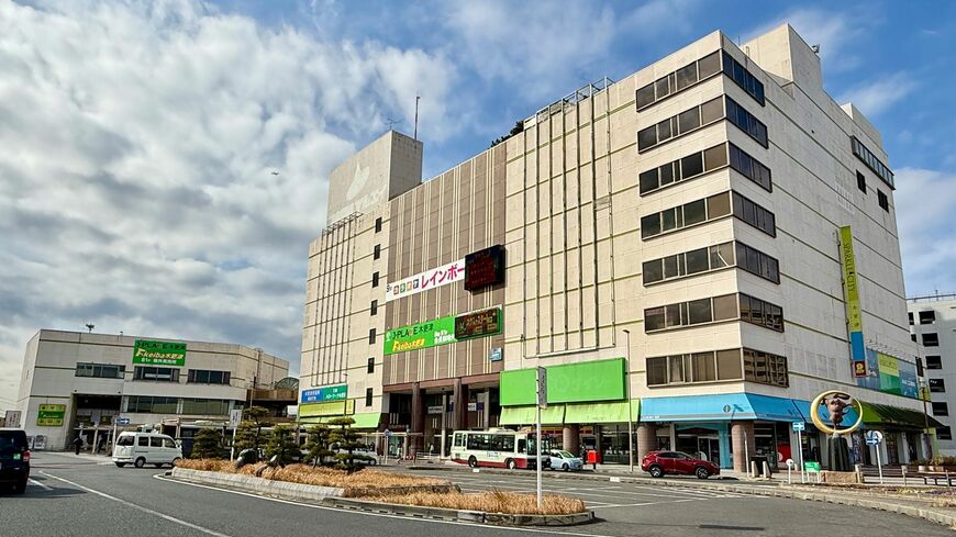 アクアラインの先にあるモールが廃墟化したのはなぜか？（筆者撮影）