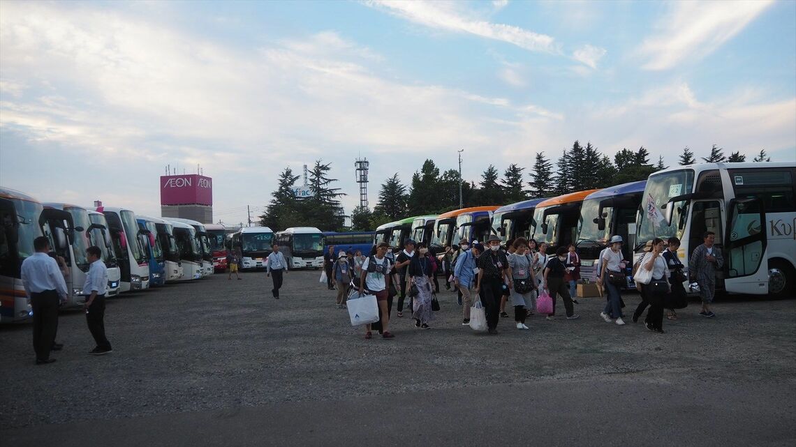 長岡市のクラブツーリズム専用のバス駐車場の様子（筆者撮影）