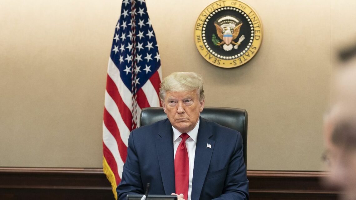 トランプ氏は2025年1月に大統領に就任した初日に、中国製品への追加関税率を引き上げる意向だ（写真はトランプ氏の公式ウェブサイトより）