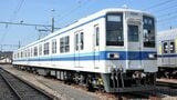 長らく東武鉄道を代表する車種だった8000系。写真の車両は秩父鉄道乗り入れに対応し、東上線と伊勢崎線を行き来する車両の牽引を担う（記者撮影）