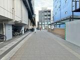 市川駅（クリーンな駅前１）（写真：筆者撮影）