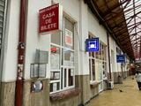近郊列車を運行する民間オペレーターRegio Calatoriのチケット売り場（筆者撮影）
