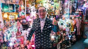 芸能人が集う｢鶯谷の会員制スナック｣に広がる異世界･･･元芸人｢87歳マスター｣の"衝撃的な半生"とは