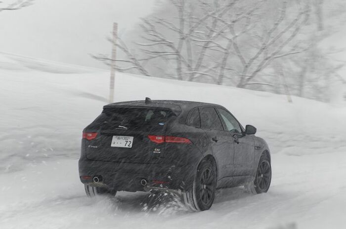 ジャガー Fペイス｜Jaguar F-PACE