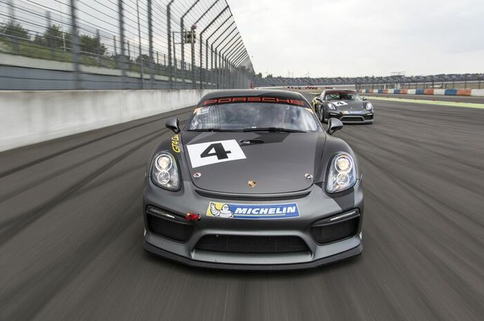 ポルシェ ケイマン GT4 クラブスポーツMR｜Porsche Cayman GT4 Clubsport MR