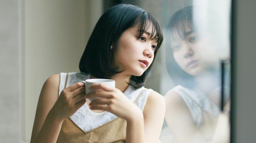 流れに身を任せ、現状に甘んじる人たちに大きな変化を生み出すことなどできない。心の声に耳を傾けてみませんか（写真：YUJI／PIXTA）