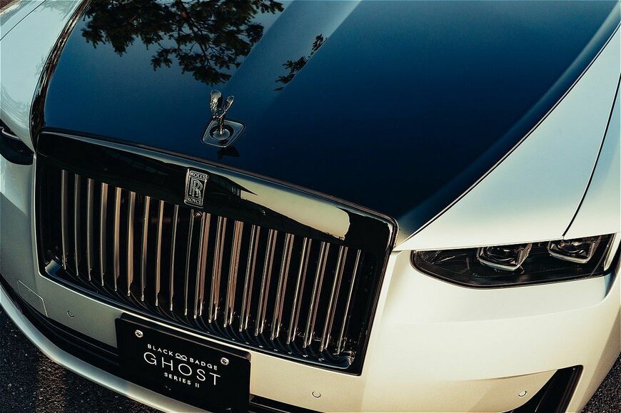 ロールス・ロイス「ブラック・バッジ・ゴースト・シリーズⅡ」（写真：ロールス・ロイス・モーター・カーズ）