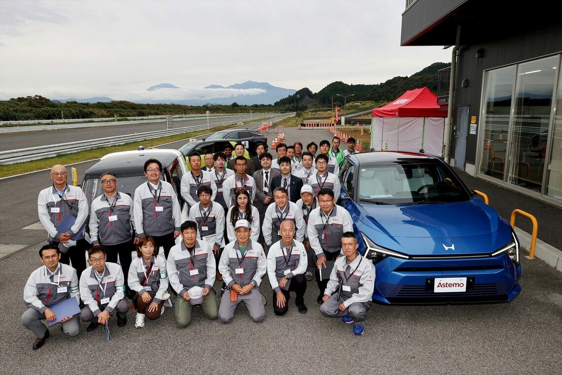 技術開発に携わったアステモのメンバー（写真：Astemo）