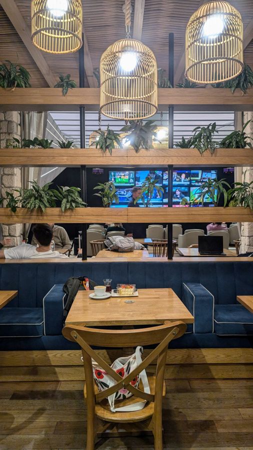 イスタンブール空港ターキッシュエアラインラウンジの座席