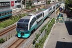 「スーパービュー踊り子」251系も2階建て車を