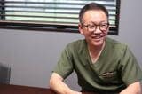 髙橋伸治理事長。一代でしん治歯科医院を成長させた（筆者撮影）