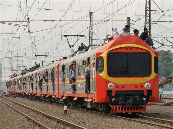 ジャカルタでまだ電車だった頃のHolec