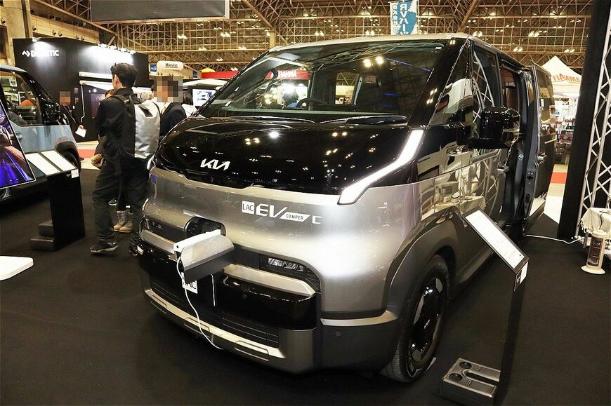 LACホールディングスのBEVキャンピングカー「LAC EVキャンパーC」（写真：筆者撮影）