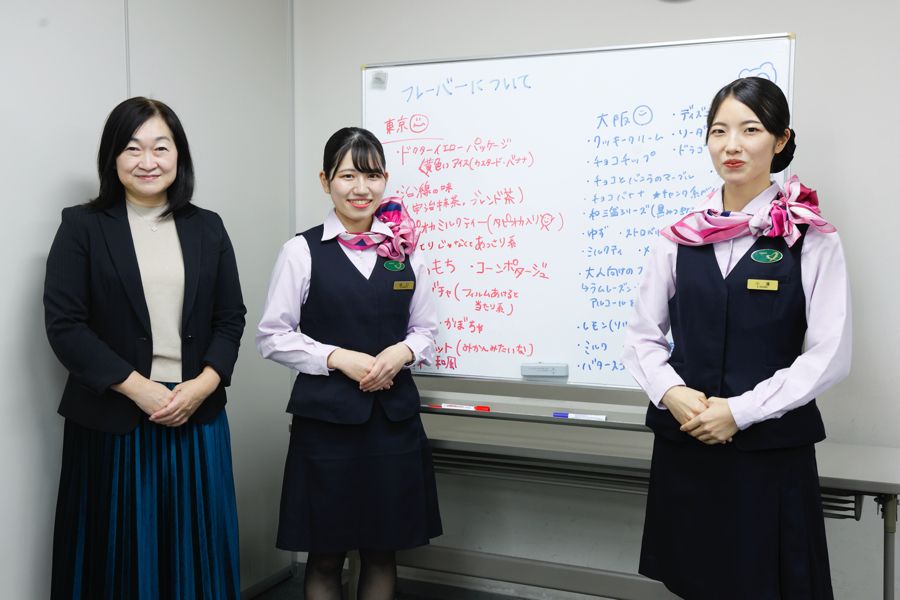 左から古川課長代理、田口パーサー、小澤パーサー（写真：村上悠太）