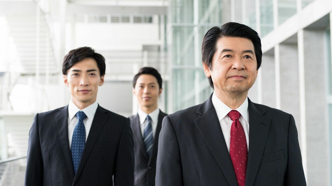 出世にはいくつかのルートがあるが「上司ガチャ」も重要な要素(写真:takeuchi masato/PIXTA)