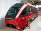 製造中の「ひのとり」先頭車外観