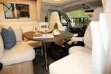 トイファクトリーが輸入販売するライカのキャンピングカー「エコビップ L2009」（筆者撮影）