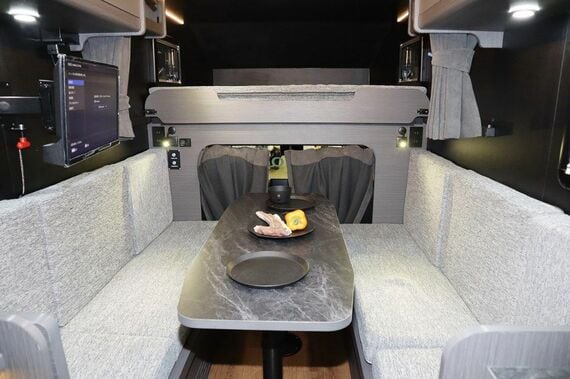 デューンローバーの室内