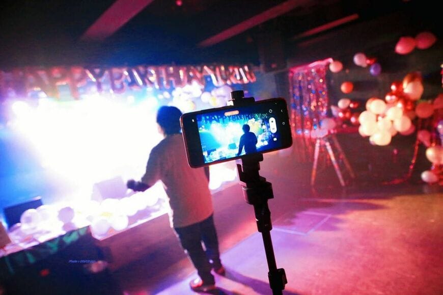 バズった動画はスマホで撮影し編集したもの（写真：うしおゆりなさん提供）