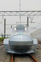 正面から見た10号車