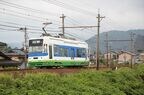 名鉄から移籍した低床車の800形。