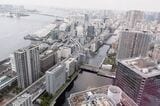 ブルーフロント芝浦は、東京湾ではなく運河に面した立地。日の出船着場からは徒歩7分ほど（筆者撮影）