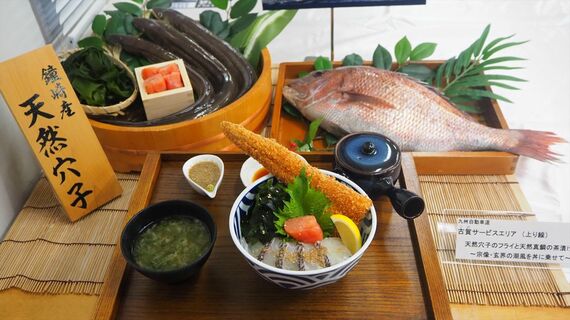 九州地区大会でグランプリに輝いた「天然穴子と天然真鯛の茶漬け丼」（筆者撮影）