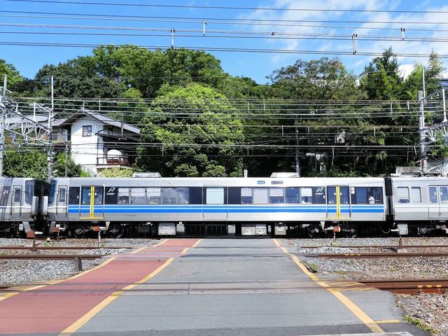 京阪神のエリート列車 Jr西 新快速 疾走50年 通勤電車 東洋経済オンライン 社会をよくする経済ニュース