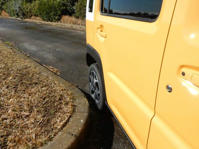 右折時の後輪位置