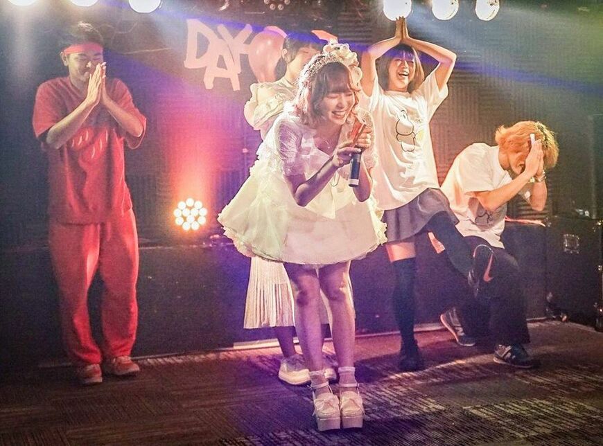 生誕祭には仲のいいアイドル仲間たちも集った（写真：うしおゆりなさん提供）