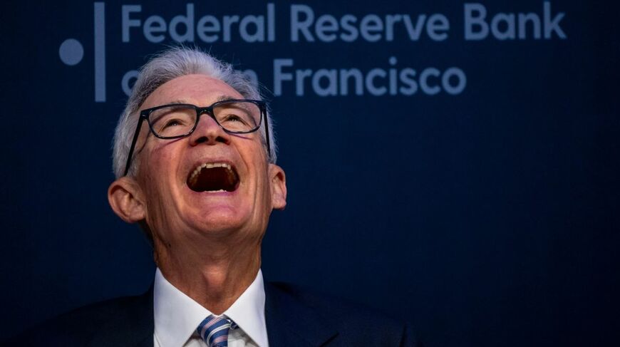3月29日、サンフランシスコのイベントで大きな笑いをみせたFRBのパウエル議長（写真：ブルームバーグ）