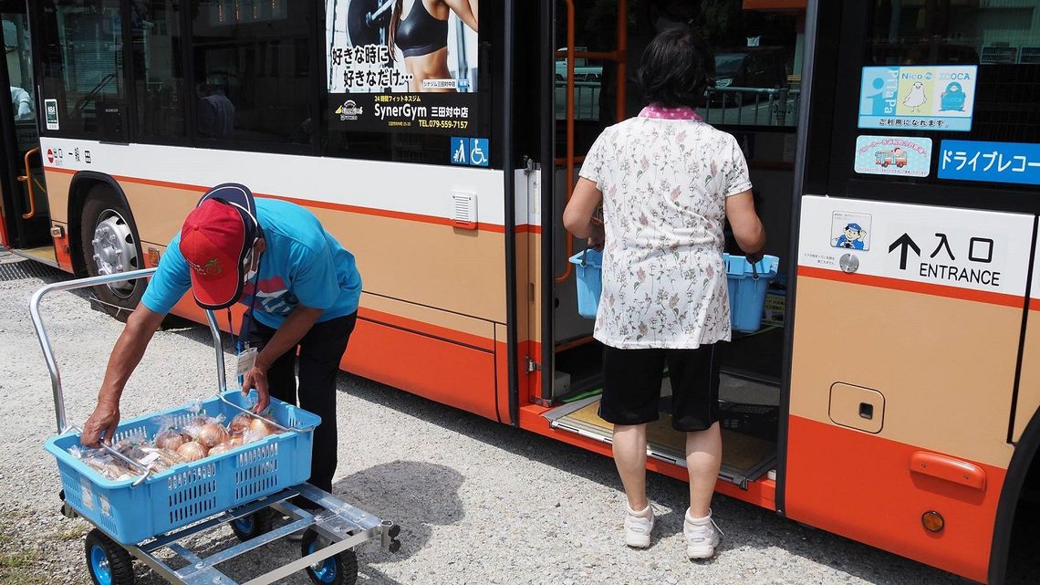 路線バスで野菜運ぶとなぜか 乗客が増える ワケ 経営 東洋経済オンライン 社会をよくする経済ニュース