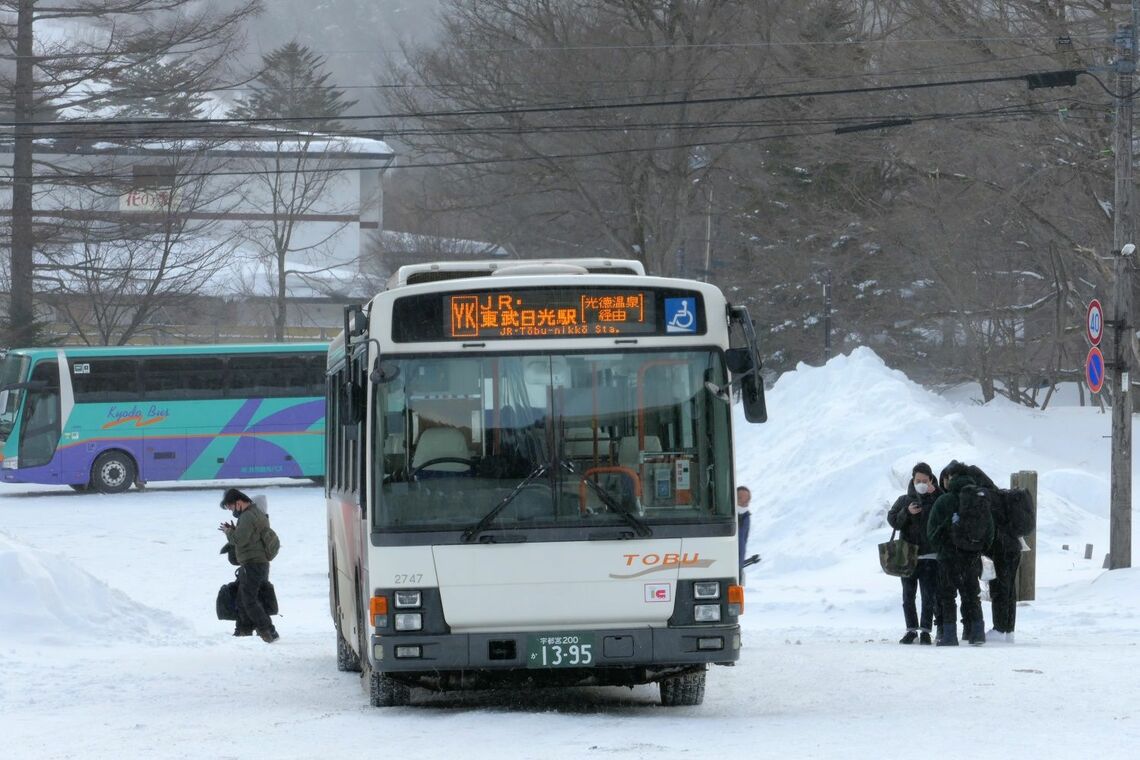 JR・東武日光駅行きのバス（記者撮影）