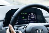 ホンダ量販モデル初のハンズオフ機能を搭載した「アコード e:HEV Honda SENSING 360＋」（写真：三木 宏章）