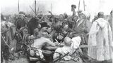 『トルコのスルタンへ手紙を書くザポロージェのコサック』（イリヤ・レーピン画、1891年、国立ロシア美術館蔵）