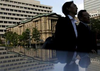 日銀政策委員会に、下振れリスク警戒の声