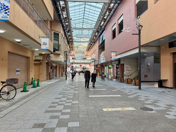 「アスタくにづか」左が1番館、右が2番館