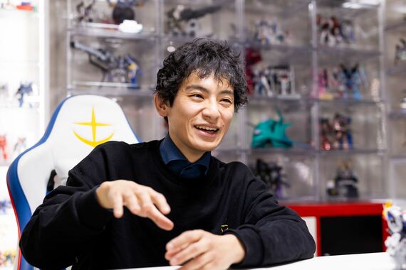 笑顔でガンダム愛を語るタカハシさん