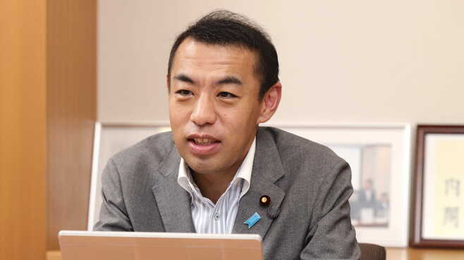 医師で｢最年少･文科副大臣｣を育んだ教育の中身