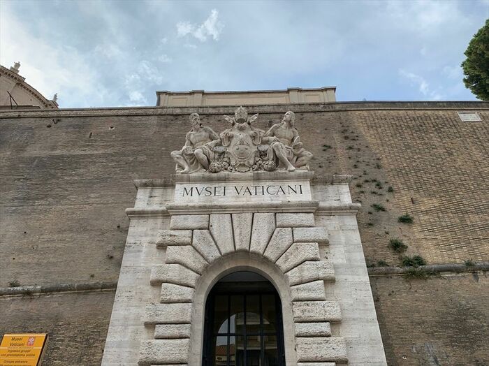 バチカンミュージアムの入口